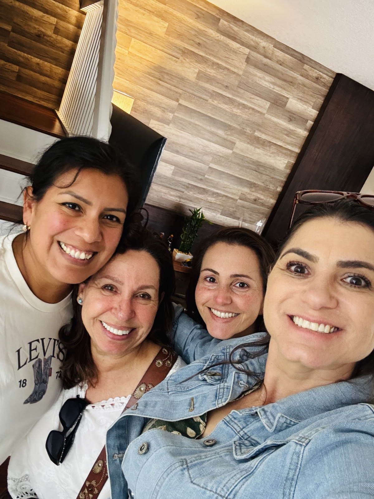Fernanda with the course students